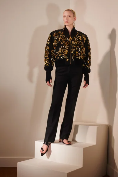 Look 19